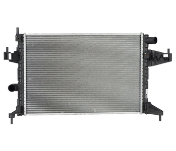RADIADOR CHEVROLET CORSA MONTANA 2003 a 2008 1.4 1.8 COM AR DENSO
